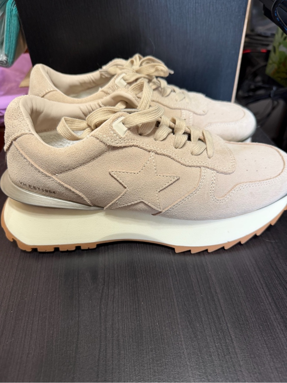 Vintage Havana Women's Suede Sneakers in Beige and Gum